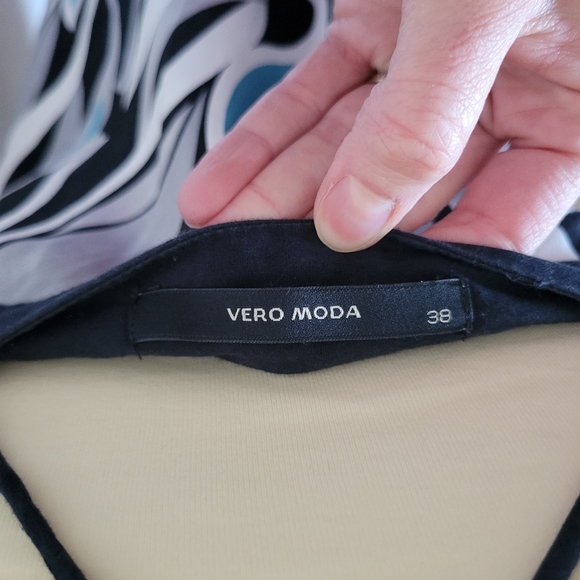 Stunning Vero Moda Top - Picture 6 of 6